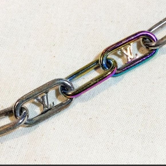 Louis Vuitton iridescent rainbow chain ⛓️ link bracelet - Picture 8 of 11